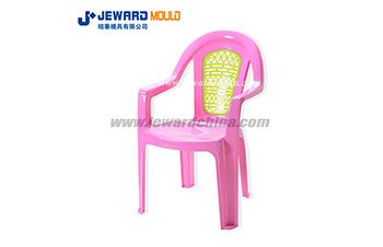 Классические вооруженные формовой стул